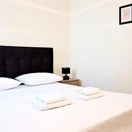 Delmare Double Apartman *